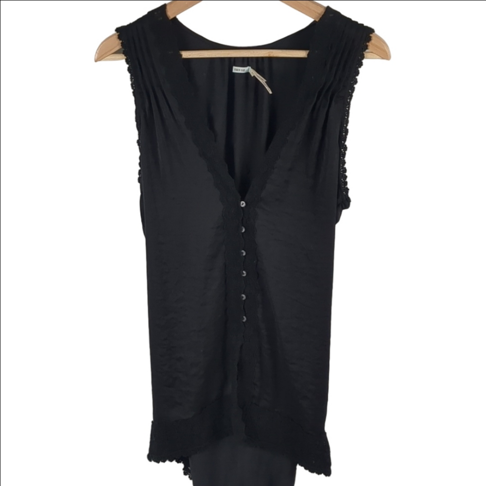 Kimchi Blue Black Satin Button Down Tank Size Medium